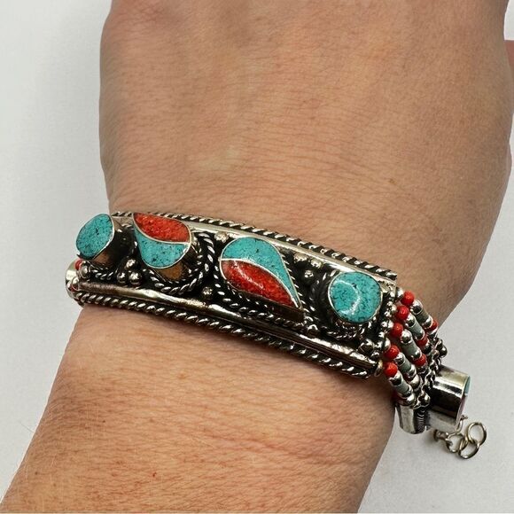 SALE! Amazing southwest style, silver plated and composite stone bracelet! - Picture 5 of 12